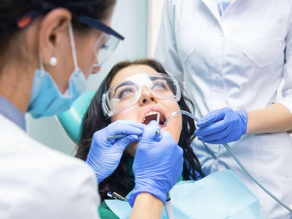 Emploi de Chirurgien Dentiste en France