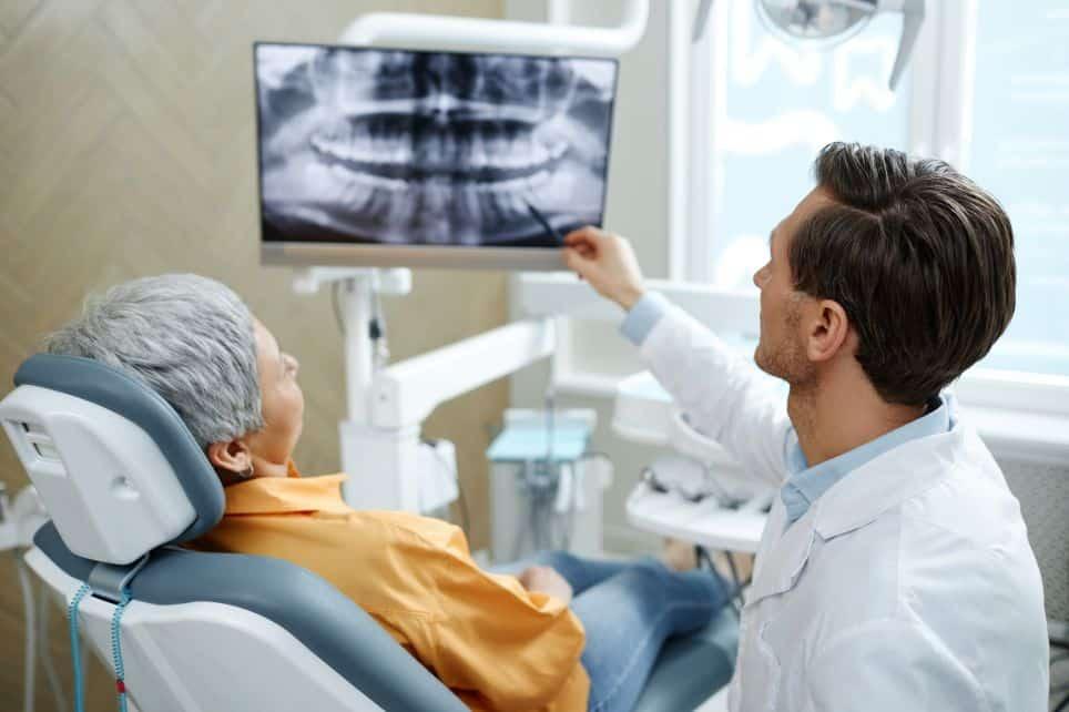 Comment devenir dentiste en Algérie : études, spécialisations et débouchés