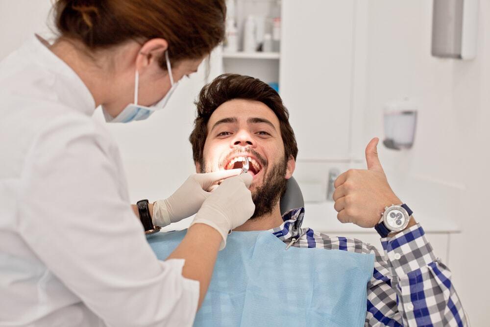 Les cabinets médicaux emploient-ils des dentistes ?